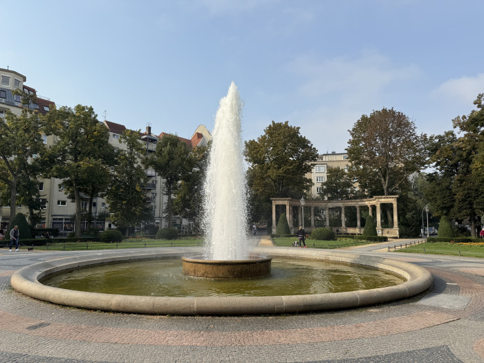 Das iPhone 16 Pro Max macht, wie für iPhones typisch, sehr ausgeglichene Bilder. (Bild: Tobias Költzsch/Golem.de)